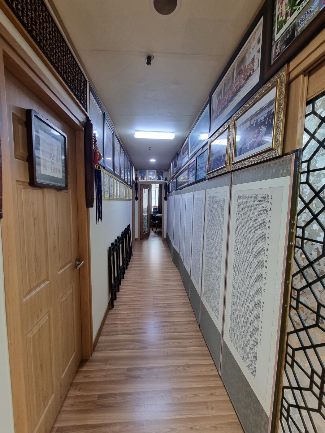 2000769928_AQ7DKor6_aed330f435d71bfd0edbf3413fa758a167755e9a.jpg 이미지크게보기